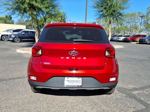 Certified 2026 Hyundai Venue SEL FWD image 5