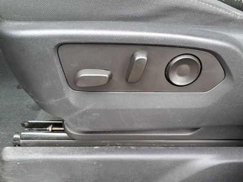 Used 2023 Chevrolet Silverado 1500 LT image 18