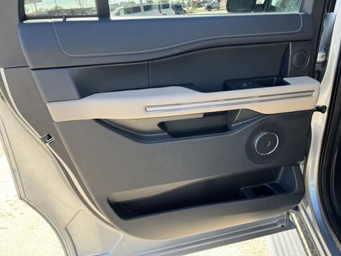 Used 2024 Ford Expedition Max Limited RWD image 14