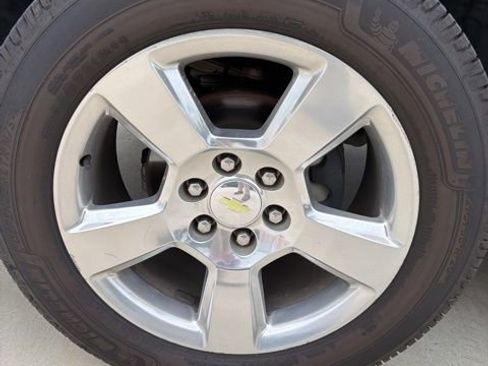 Used 2015 Chevrolet Tahoe LT w/ Luxury Package AWD/4WD image 9