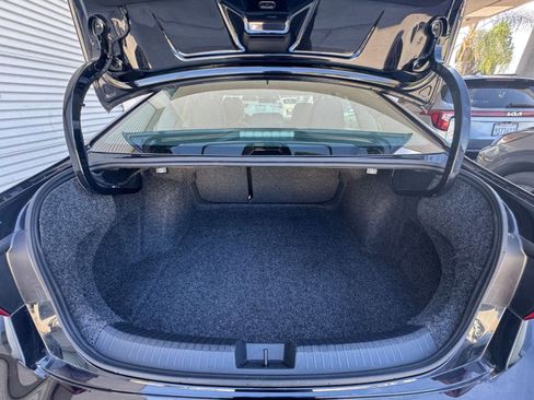 Used 2025 Volkswagen Jetta SE image 30