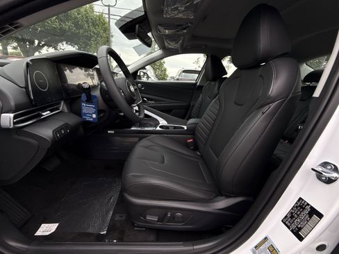 New 2026 Hyundai Elantra Limited FWD image 13