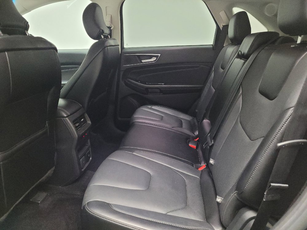 Used 2015 Ford Edge Titanium w/ Equipment Group 301A AWD/4WD image 18