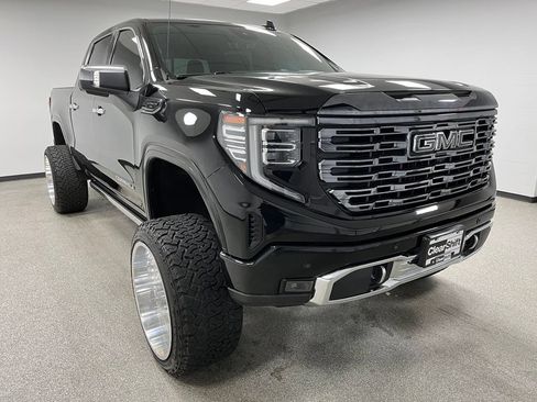 Used 2023 GMC Sierra 1500 Denali Ultimate AWD/4WD image 2