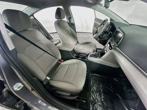 Used 2019 Hyundai Elantra SEL FWD image 14