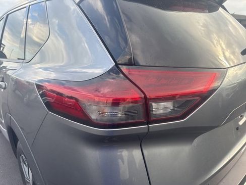 Used 2023 Nissan Rogue SL w/ SL Premium Package image 22