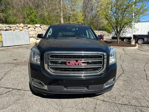Used 2015 GMC Yukon XL SLT w/ Open Road Package AWD/4WD image 8
