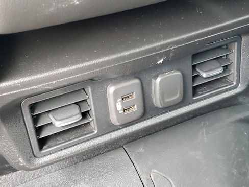 Used 2022 Chevrolet Silverado 3500 LTZ AWD/4WD image 10