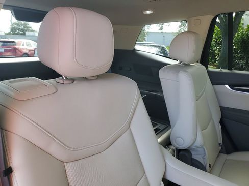 Certified 2023 Cadillac XT6 Premium Luxury w/ Technology Package FWD image 25