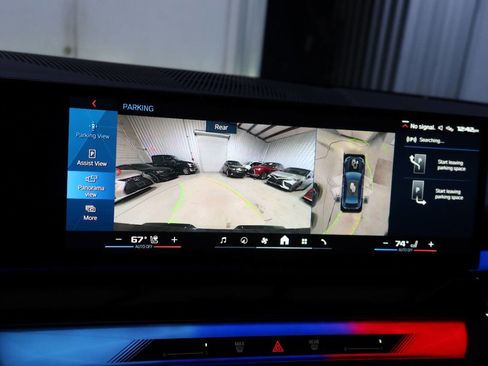 Used 2025 BMW M5 w/ Carbon Package image 23