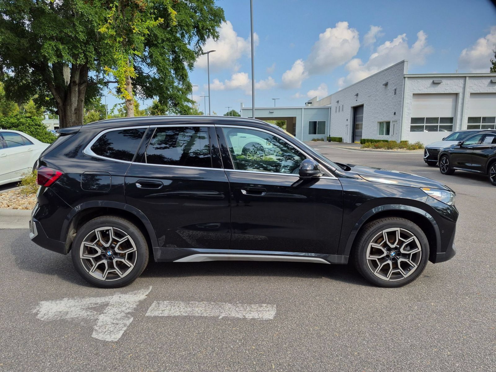 Used 2025 BMW X1 xDrive28i w/ Technology Package AWD/4WD image 2