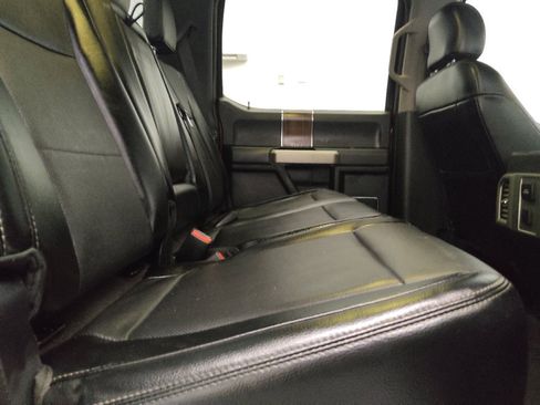 Used 2015 Ford F150 Lariat w/ Equipment Group 501A Mid AWD/4WD image 19