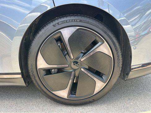 Used 2024 Lucid Air Touring AWD/4WD image 14