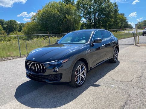 Used 2023 Maserati Levante GT image 6