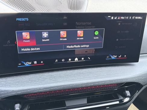 Used 2025 BMW M440i RWD image 36