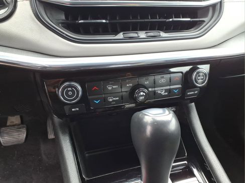 Used 2022 Jeep Compass Limited image 24