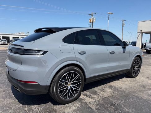 Used 2024 Porsche Cayenne Coupe AWD/4WD image 6