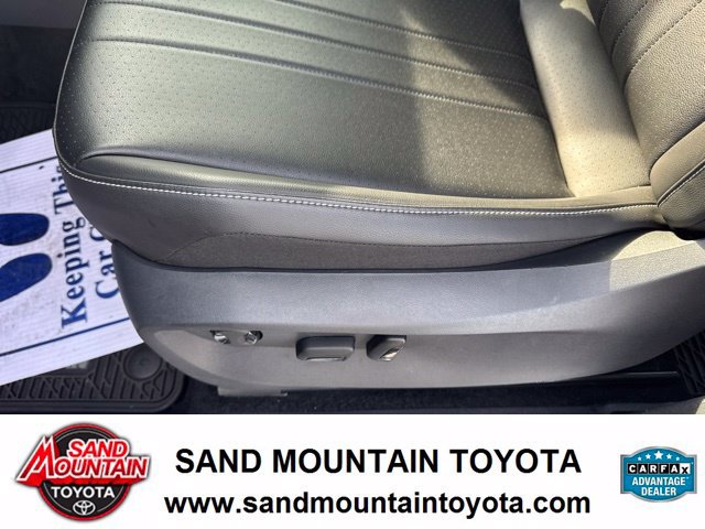 Used 2024 Volkswagen Tiguan SE R-Line FWD image 14