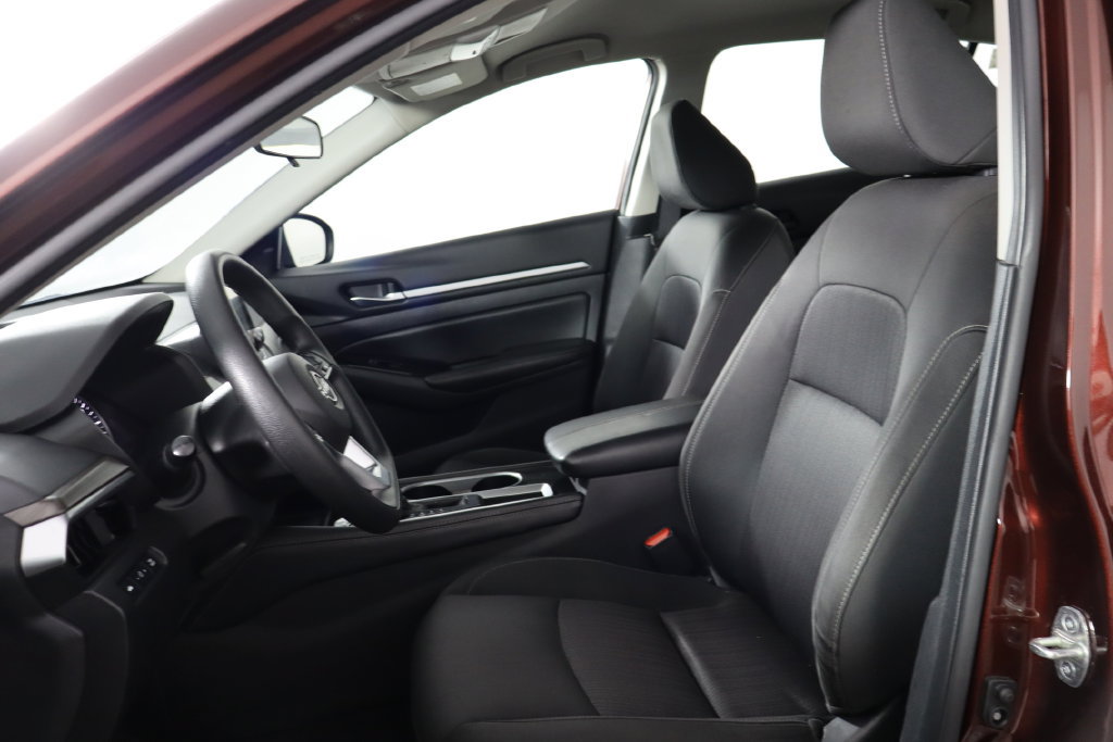 Used 2023 Nissan Altima 2.5 SV FWD image 7