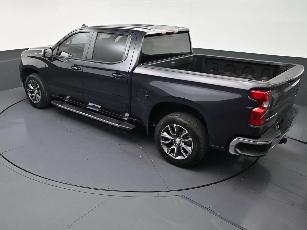 Used 2024 Chevrolet Silverado 1500 LT RWD image 11