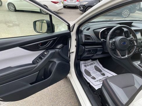 Used 2022 Subaru Crosstrek 2.0i Premium w/ Moonroof Package image 10