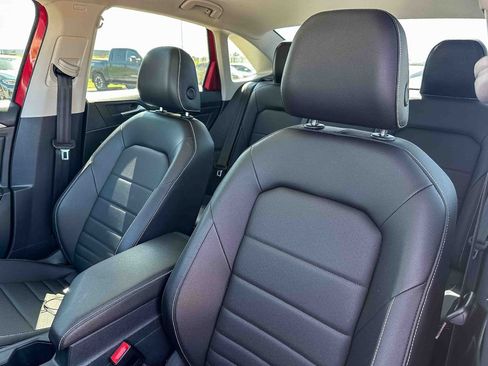 Used 2023 Volkswagen Jetta SE FWD image 14