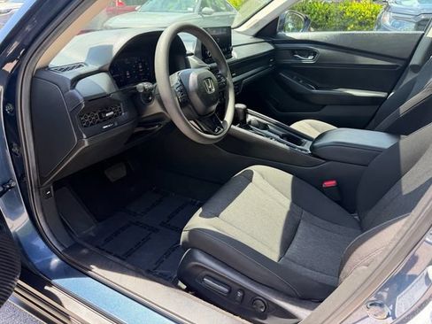 Used 2025 Honda Accord SE image 12