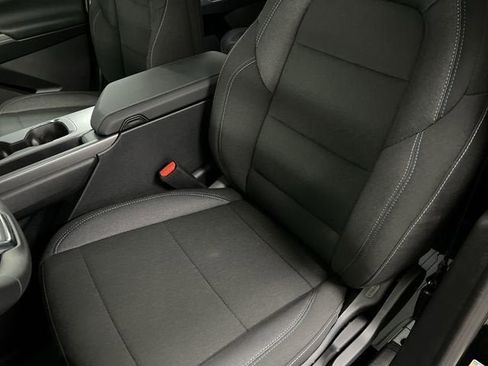 New 2026 Chevrolet Equinox EV LT image 18