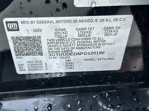 Used 2023 GMC Sierra 1500 SLT AWD/4WD image 26