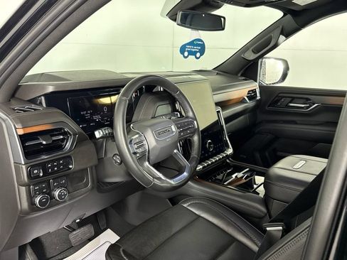 Certified 2025 GMC Yukon Denali AWD/4WD image 10
