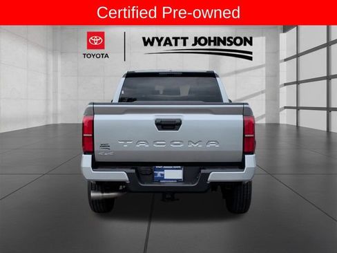 Certified 2025 Toyota Tacoma SR5 AWD/4WD image 4