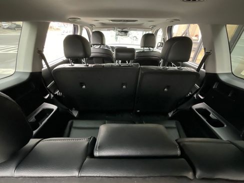 Certified 2024 Kia Telluride EX image 7