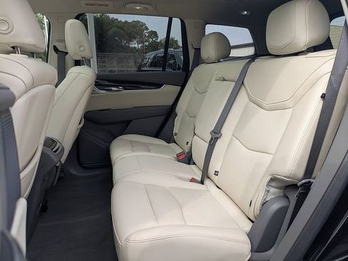 Certified 2023 Cadillac XT6 Premium Luxury w/ Technology Package FWD image 14