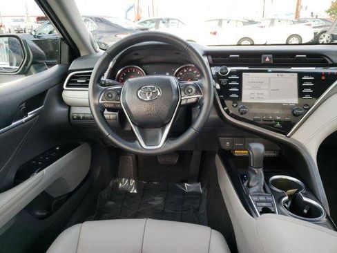 Certified 2018 Toyota Camry XSE FWD image 18