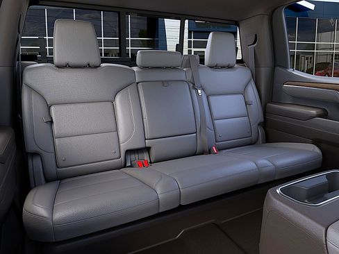 New 2026 GMC Sierra 1500 SLT AWD/4WD image 17