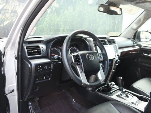 Certified 2022 Toyota 4Runner Limited AWD/4WD image 14