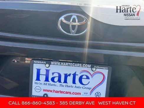 Used 2022 Toyota Corolla LE image 17