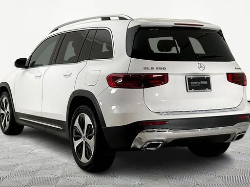 Certified 2026 Mercedes-Benz GLB 250 4MATIC image 4