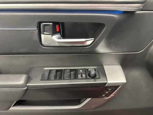 Used 2024 Toyota Sequoia Platinum image 28