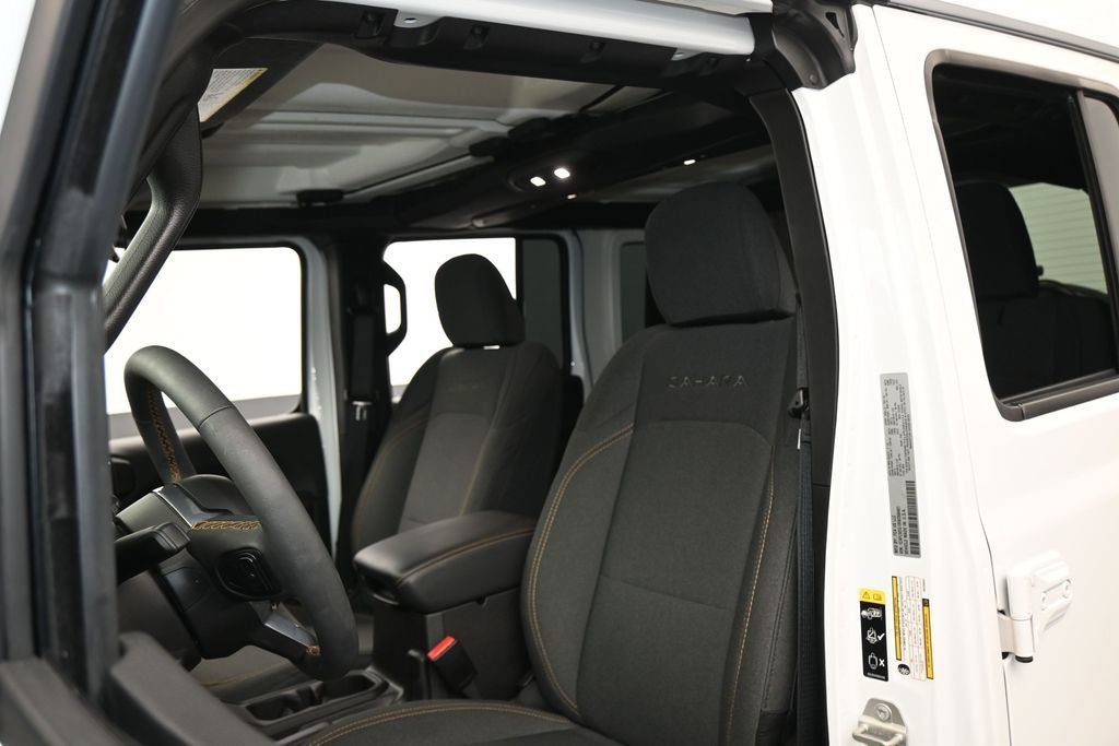 Used 2024 Jeep Wrangler Unlimited Sahara w/ Safety Group AWD/4WD image 10