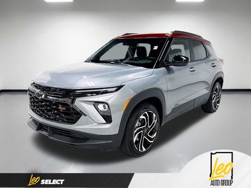 Used 2025 Chevrolet TrailBlazer RS w/ Convenience Package AWD/4WD image 1