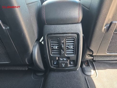 Used 2024 Dodge Durango GT RWD image 23