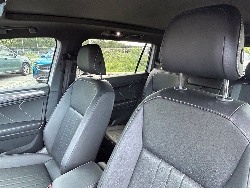 Certified 2023 Volkswagen Tiguan SE R-Line FWD image 16