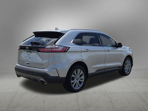 Used 2019 Ford Edge Titanium AWD/4WD image 6