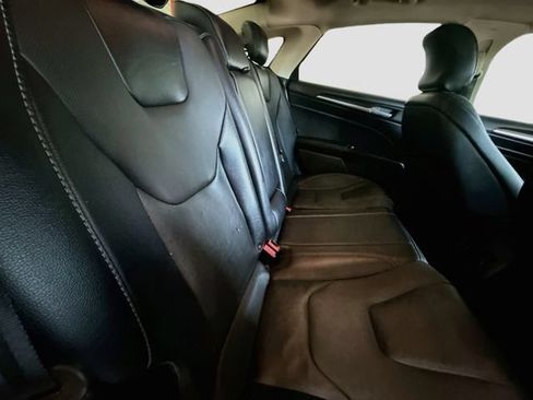 Used 2018 Ford Fusion Titanium AWD/4WD image 27