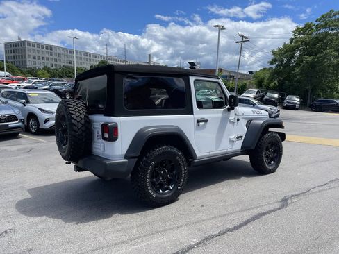 Used 2022 Jeep Wrangler Sport AWD/4WD image 8