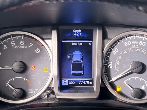 Used 2019 Toyota Tacoma SR5 image 23