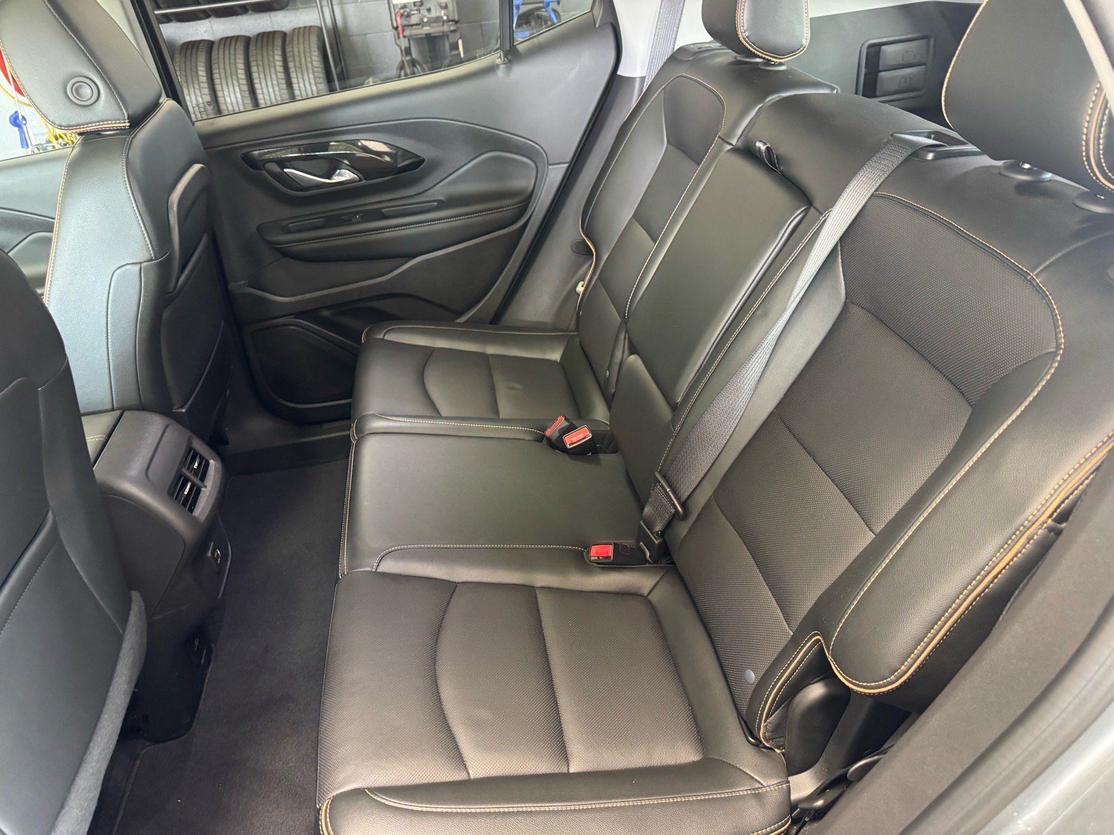 Used 2024 GMC Terrain AT4 AWD/4WD image 16