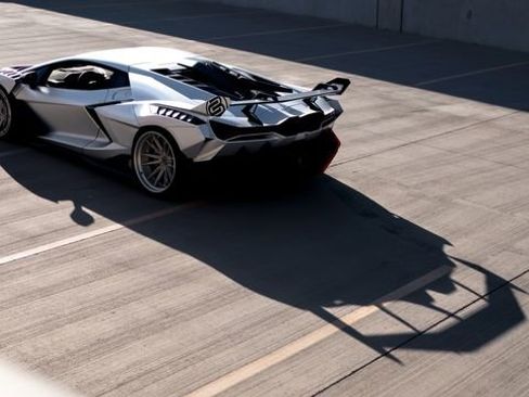 Used 2025 Lamborghini Revuelto AWD/4WD image 16