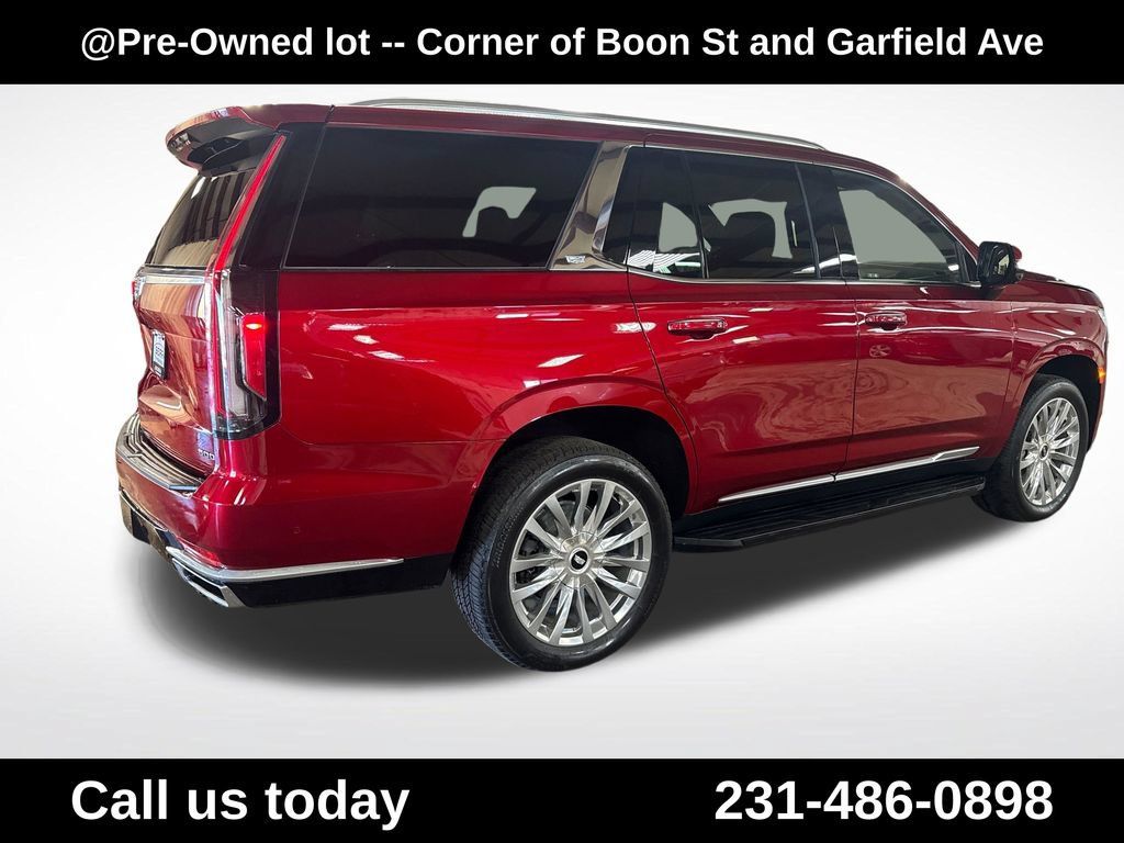 Used 2021 Cadillac Escalade Premium Luxury AWD/4WD image 5